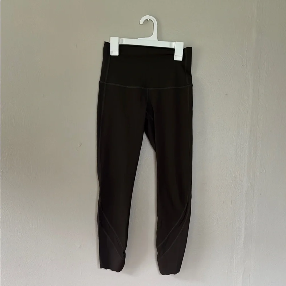 Lululemon olive green wunder unders crop 4 - Picture 1 of 6